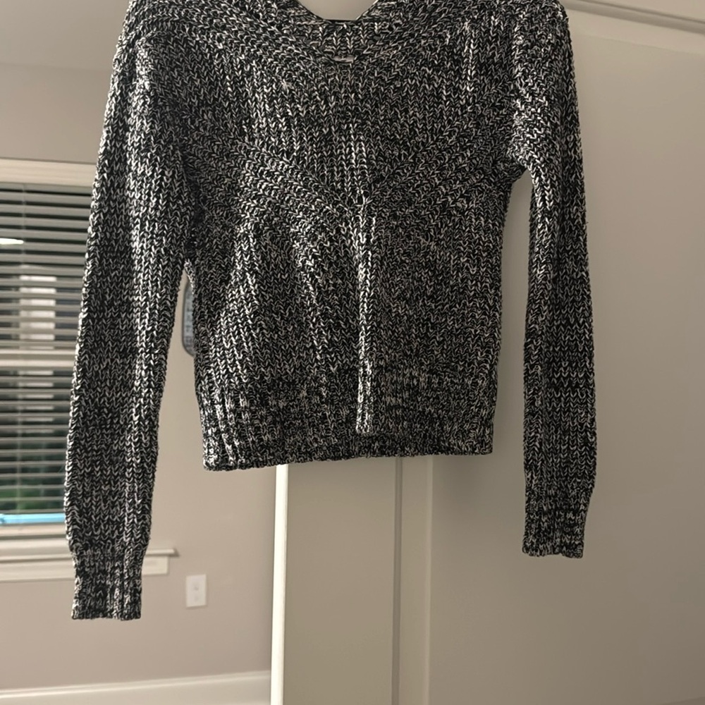 Women's Black and White Sweater
